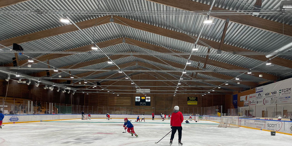 hockeyspillere-på-isen_1000x500.jpg